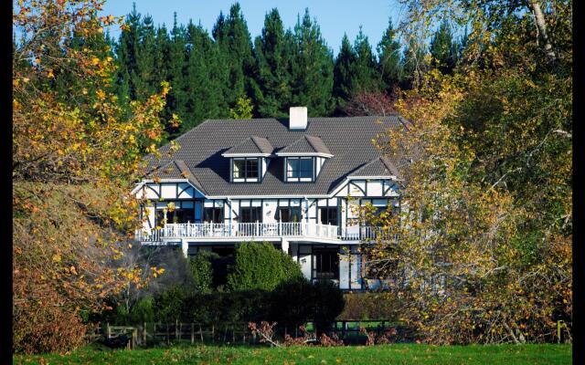 Hamurana Lodge Boutique Hotel