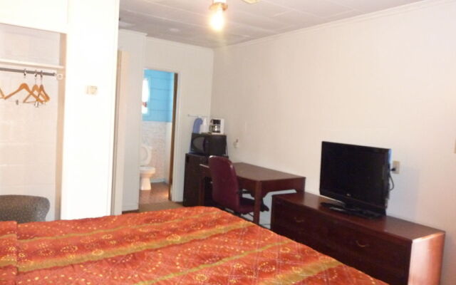 Executive Inn