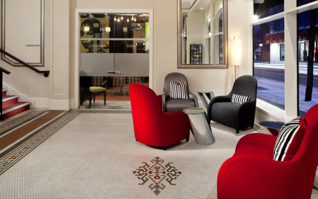 Moda Hotel