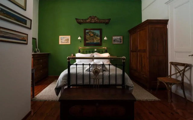 Rafalias Mansion