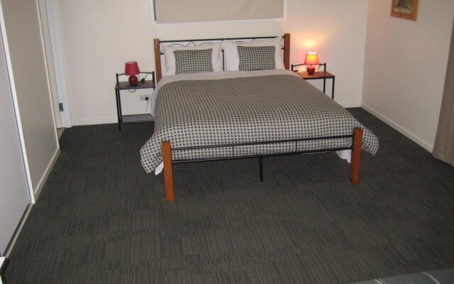 Riverdell Park Accommodation Bed & Breakfast Chinchilla