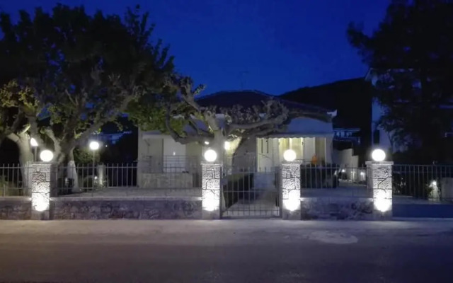 Mamanis Studios