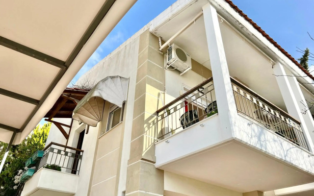 Studio Nikiti Beach