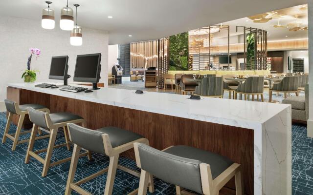 DoubleTree by Hilton Chicago - Magnificent Mile