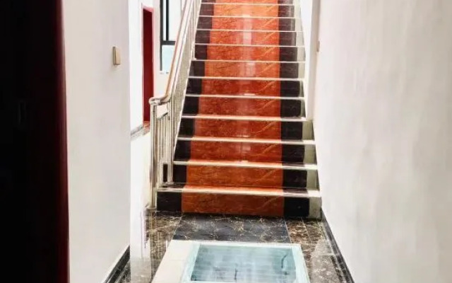 Cili Xiangweizhuang Inn