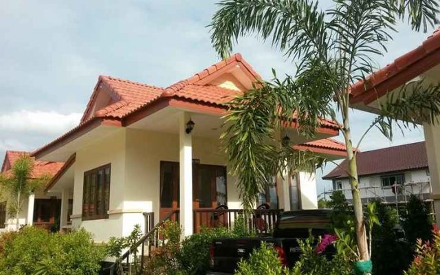 Suwarat House