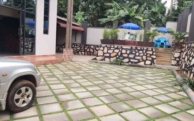 Stusky Lark Mini Hotel Seeta