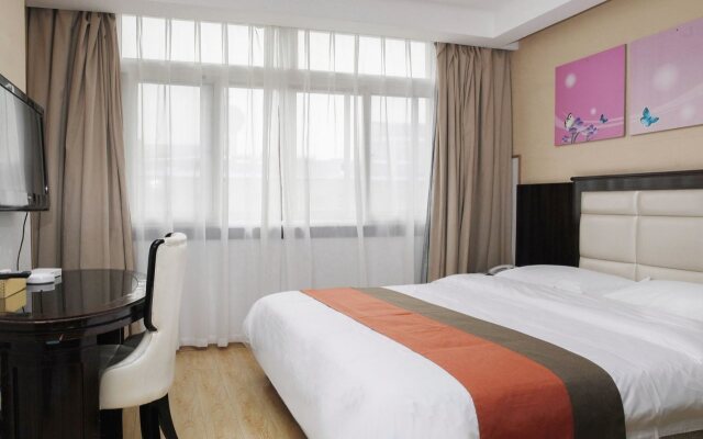 Zhongyi Light Luxury Cloud Hotel (Anqing City Renmin Road Pedestrian Street Xiaosu Road Branch)