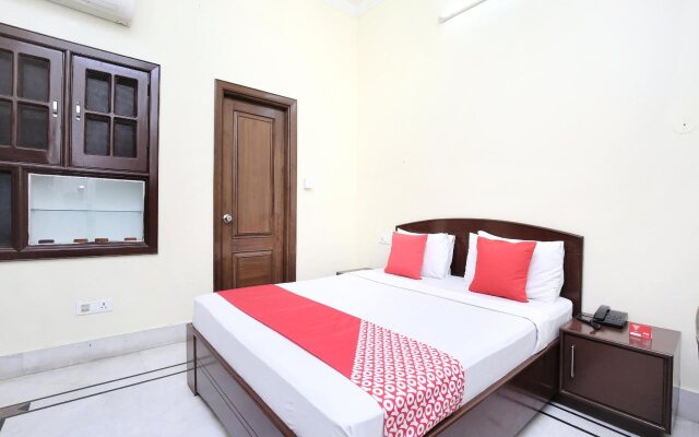 Hotel Dhingra Residency