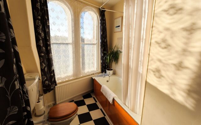 Bridge Guest House