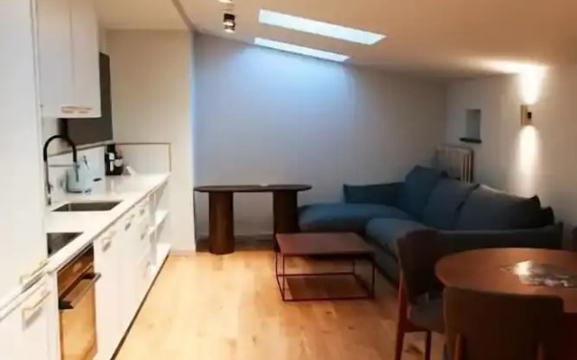 Roze Center Apartments