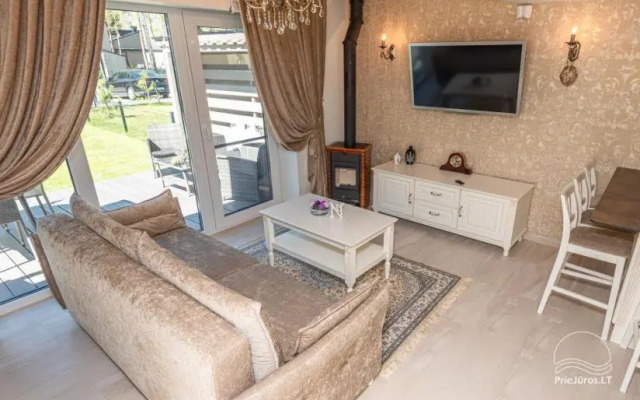 Prabangaus namelio “Čiki Puki Saulėlydis” nuoma.