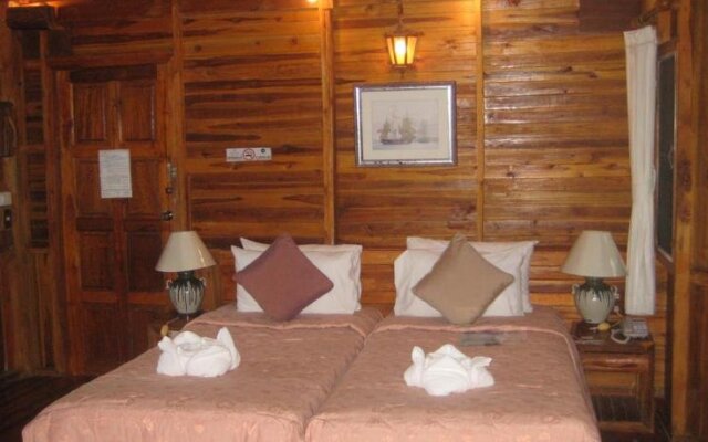 Aunchaleena Beach Front Resort