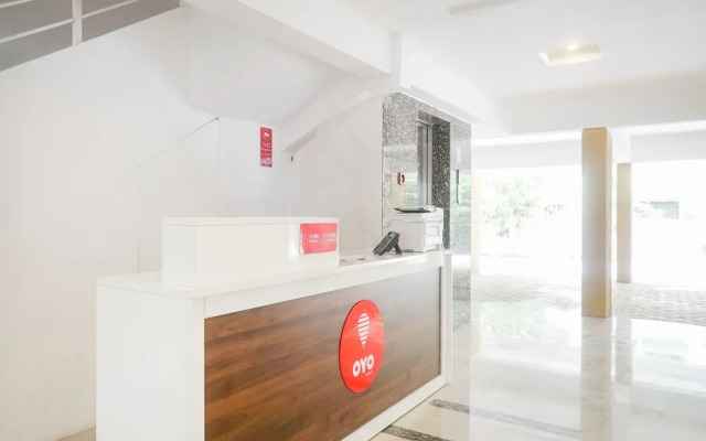 OYO 16570 I Suite