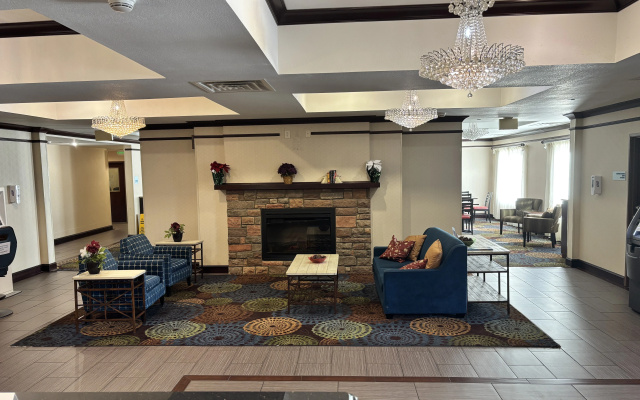 Holiday Inn Express & Suites Belle Vernon by IHG