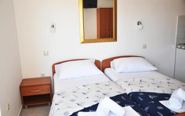 Sunrise Studio Apartments 3