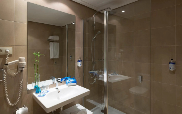 Hotel Madrid Gran Via 25 Affiliated by Meliá