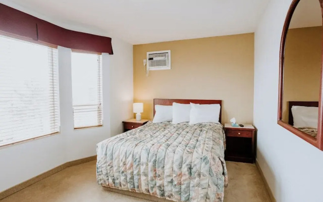 Western Budget Motel Plus Mosaic Suites