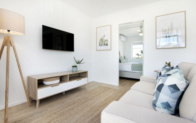 Ventura Beach Motel - 1 Bedroom Unit 9