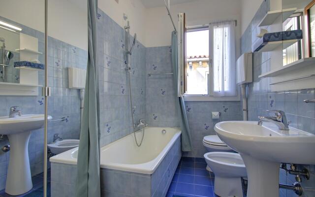 RIALTO MARKET NEW 5pax 3bed 2bath Wifi PowerAircnd