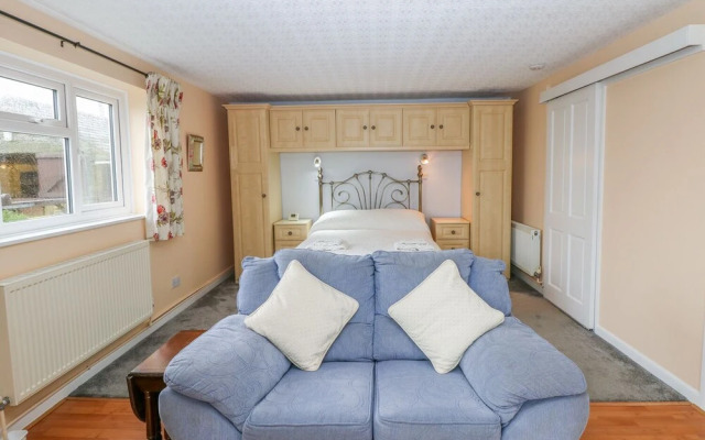 Bretton Mount Studio Flat