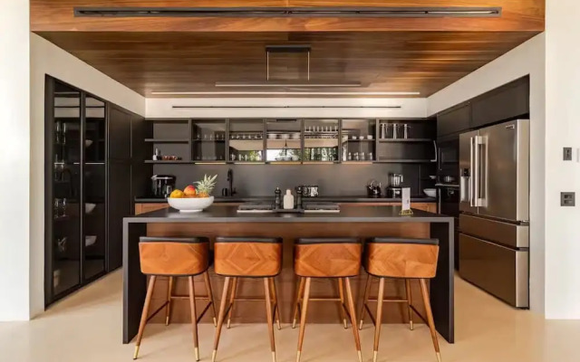 w Spectacular 4BR Villa in Costa Rica