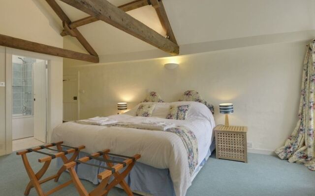 Abbots Manor