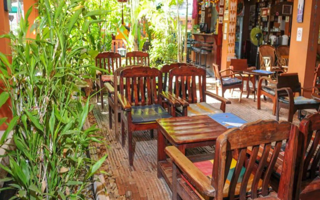 All In 1 Guesthouse Chiang Mai