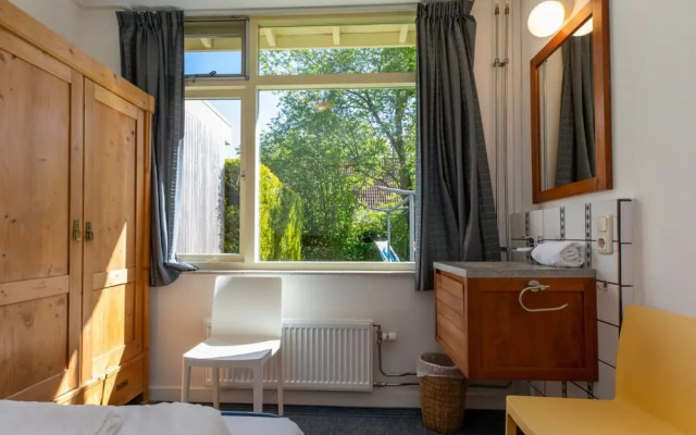 Bungalow Near Dutch Beach With Garden