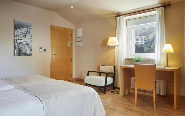 Iraipe Santuario De Arantzazu Hotel