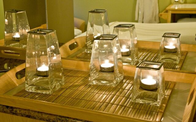 Timberline Lodges by Fernie Lodging Company