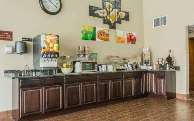 Quality Inn & Suites North Montgomery