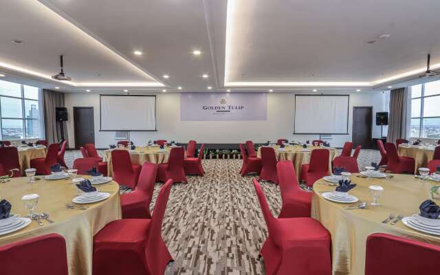 Golden Tulip Essential Makassar