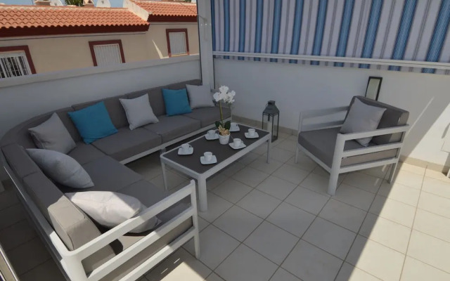 Villa With Garden & Roof Deck