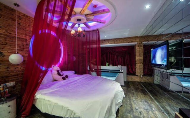 Wuhan Nine-tailed Fox Art Hotel