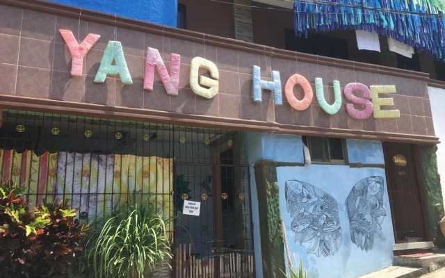 Yang Hostel