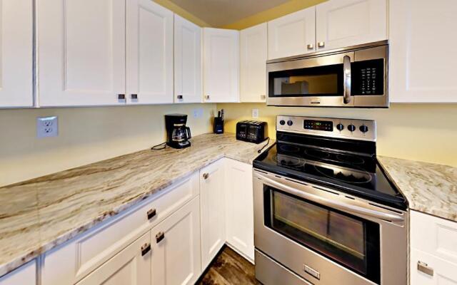 Put-In-Bay Waterfront Condo #103