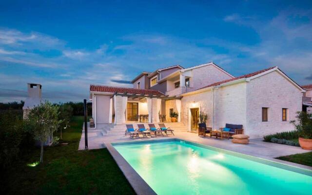 Villa Moonlight