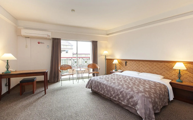 Hoya Hot Springs Hotel