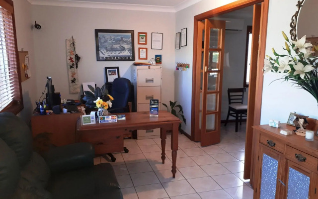 Ainslie Manor B&B