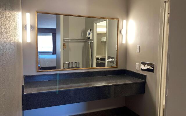 Best Western North Bay Hotel & Conference Centre
