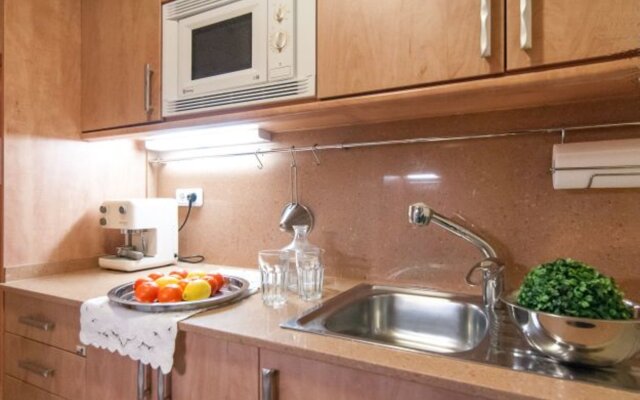 Family friendly 2BR Terrace quiet street - Neo