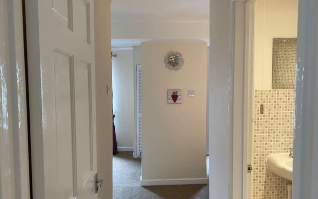 Beautiful 1 Bed Apartment in the Heart of Ludlow