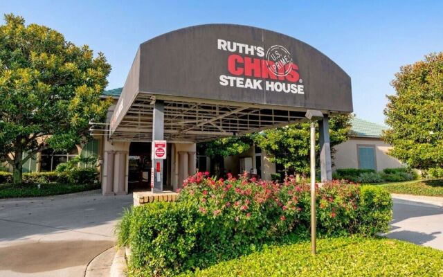 Picture Perfect 2 Bedroom Condo by RedAwning