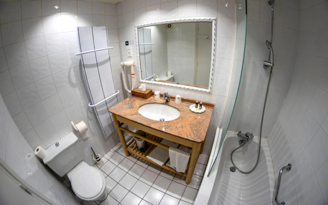 Le relais fleuri, Hôtel et restaurant Logis - Avallon