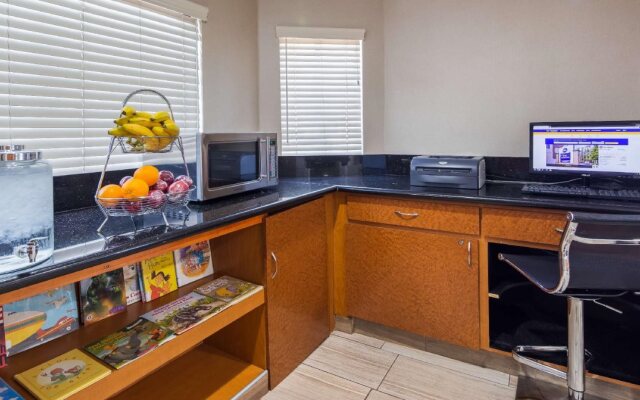 Best Western Courtesy Inn Hotel - Anaheim Resort at the Park