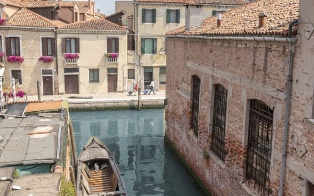 Rio Terra' Canal View Apartment