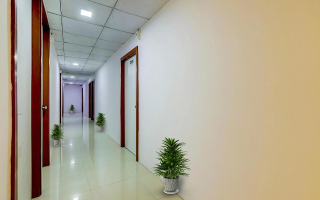 OYO Flagship 70173 Hotel Cozy Rooms