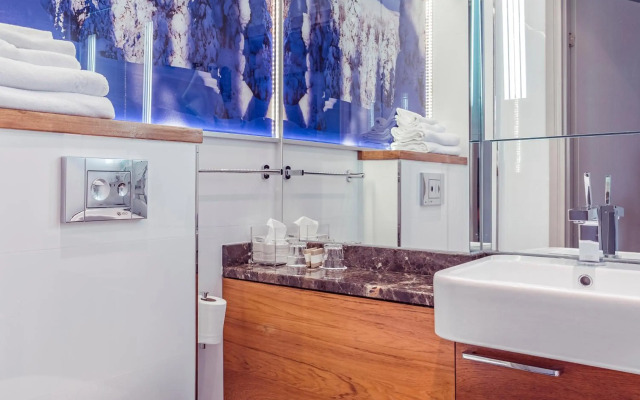 Arctic City Hotel