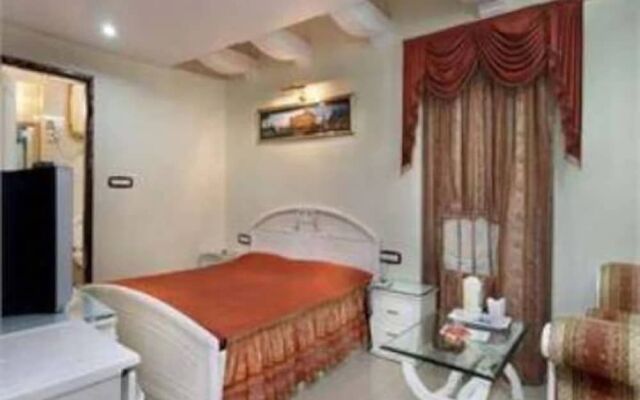 Goroomgo Hotel Manglam Kanpur